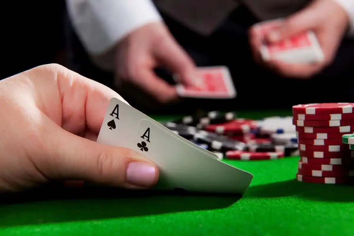 v16 Live Casino